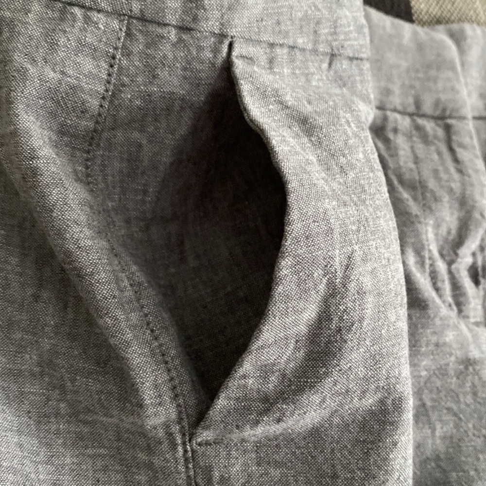 Loft 4” Ruffle shorts 10 - Picture 5 of 8